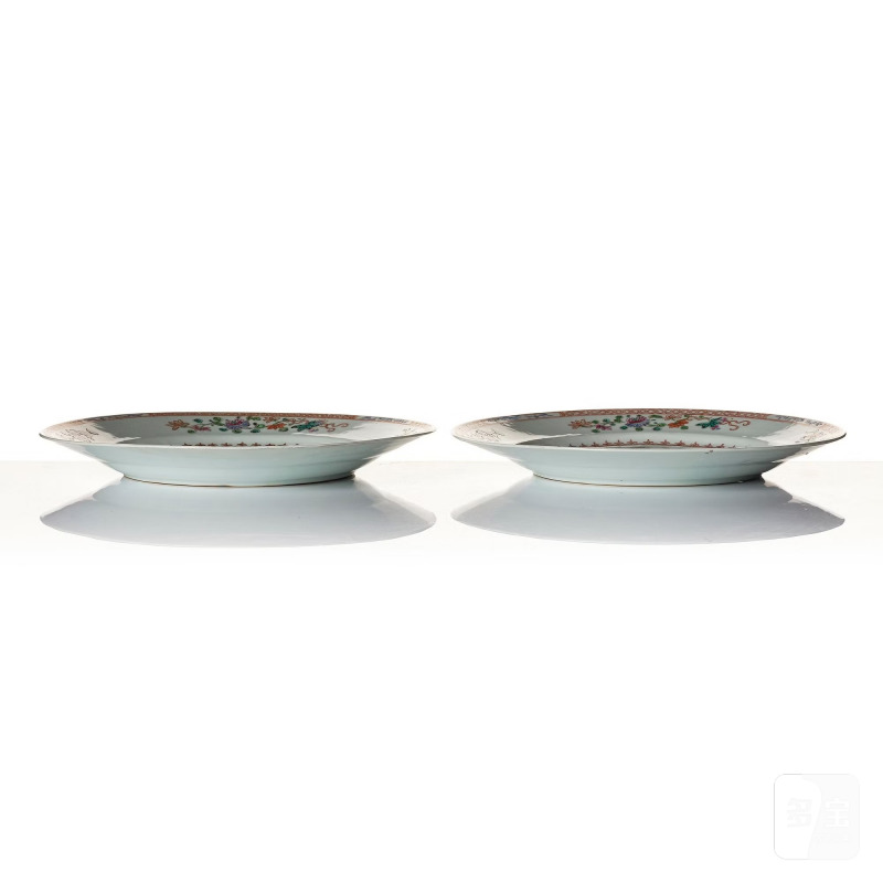 A pair of 'double peacock' famille rose serving dishes, - 图2
